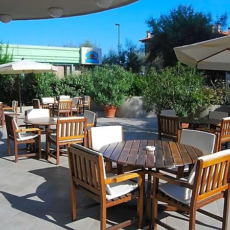Caravelle Hotel 3*